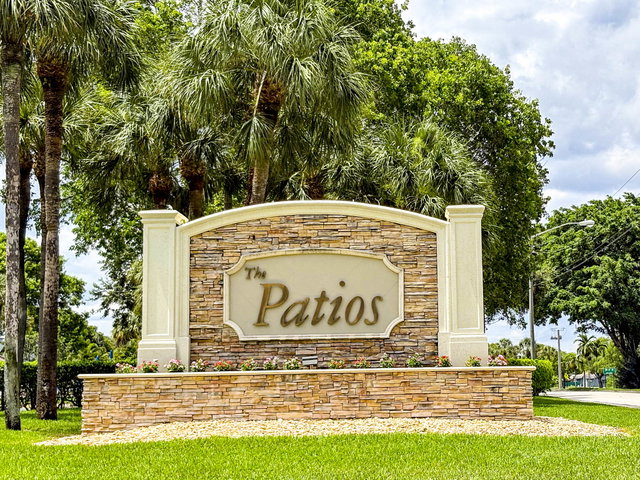 Patios of Boca Barwood  photo 2